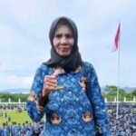 Ibu Nahawiya dan Wajah Panjang Pengabdian Guru Honorer